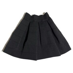 Xhilaration XS stiff skater skirt
